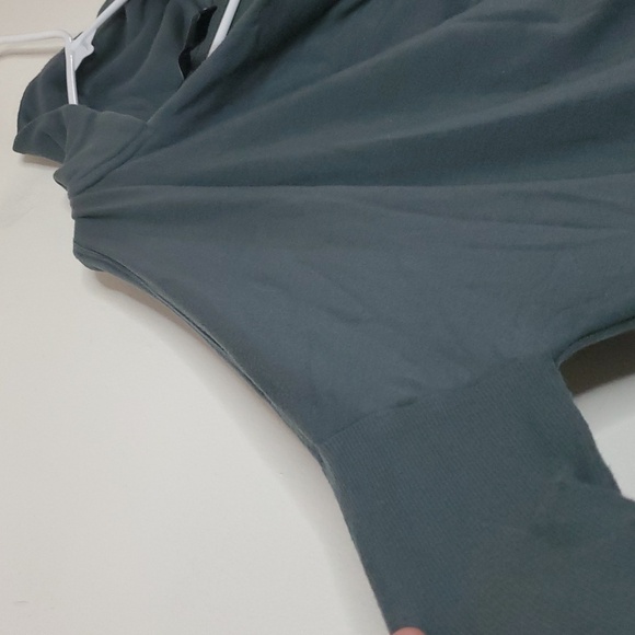 Athleta Purana Wrap Hoodie Bali Green Sage Size Small Soft Stretchy Athleisure - Picture 4 of 12